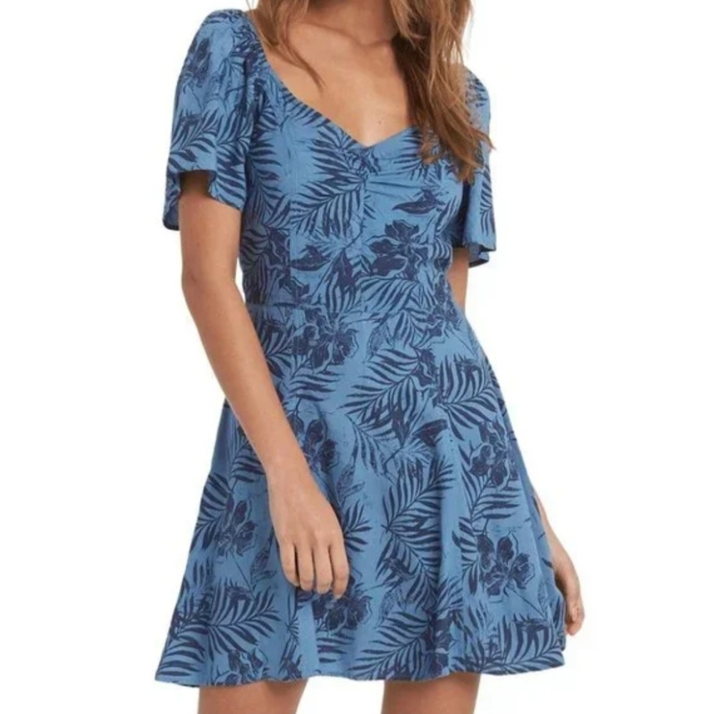 Roxy | Blue Heaven Lirely Floral A-Line Mini Dress in Large